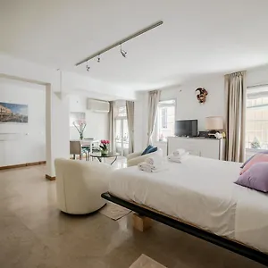 https://gondola-rosa-incantevole-vista-sul-canale.hotelinveneto.com