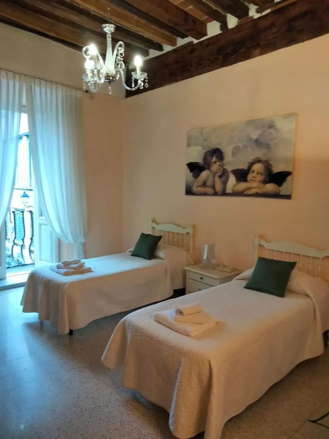 Apartment Appartamento Giulia Lucca